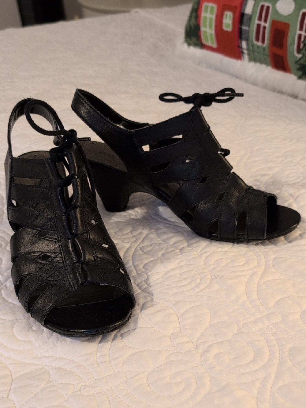 Women's Size 8 M Leather Open Toe Sandal